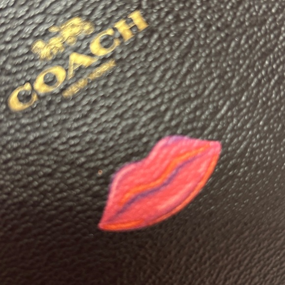 NEW Coach Corner Zip Wristlet  Black/LM Multi LIPS PRINT - Picture 11 of 12